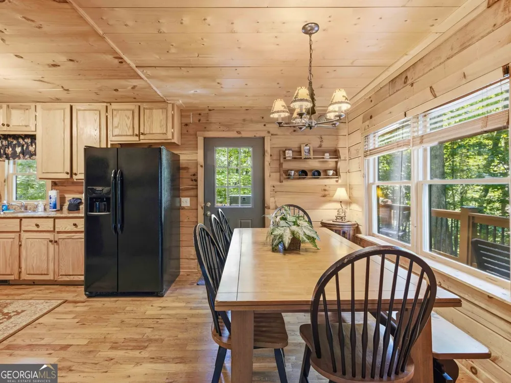 97 Eagles Nest RD Sautee Nacoochee, GA 30571