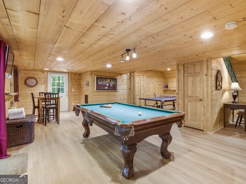 97 Eagles Nest RD Sautee Nacoochee, GA 30571