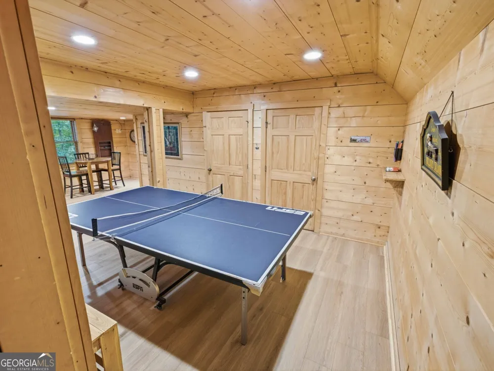 97 Eagles Nest RD Sautee Nacoochee, GA 30571