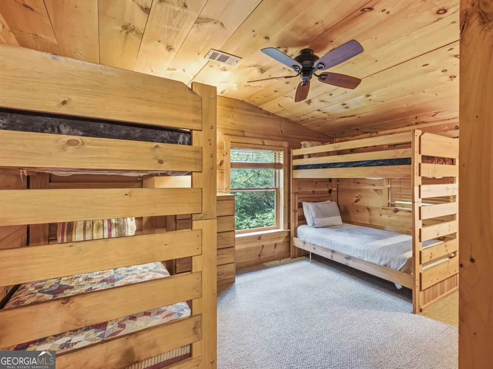 97 Eagles Nest RD Sautee Nacoochee, GA 30571