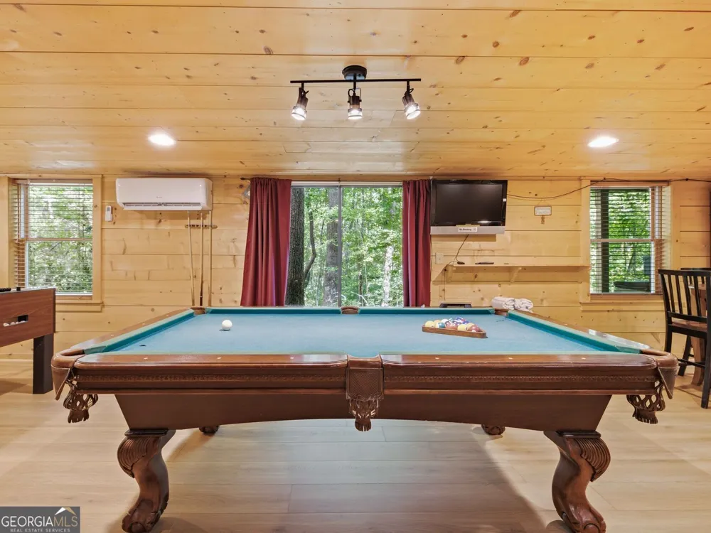 97 Eagles Nest RD Sautee Nacoochee, GA 30571