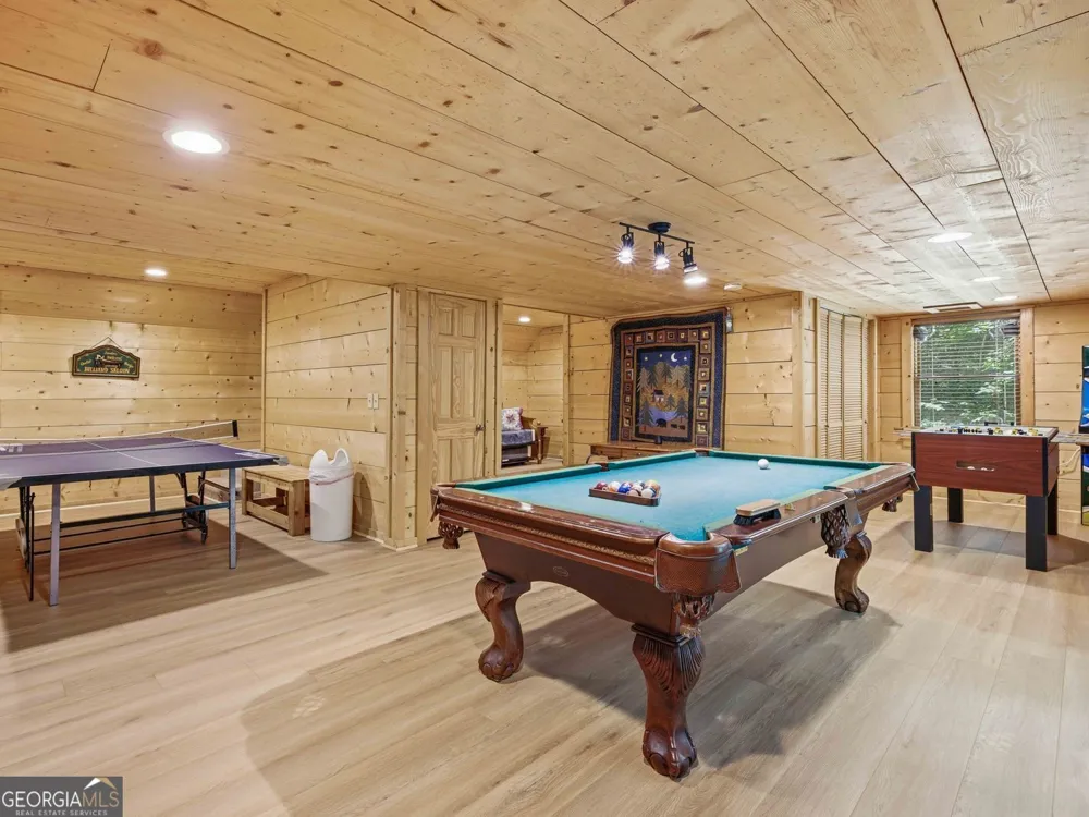 97 Eagles Nest RD Sautee Nacoochee, GA 30571