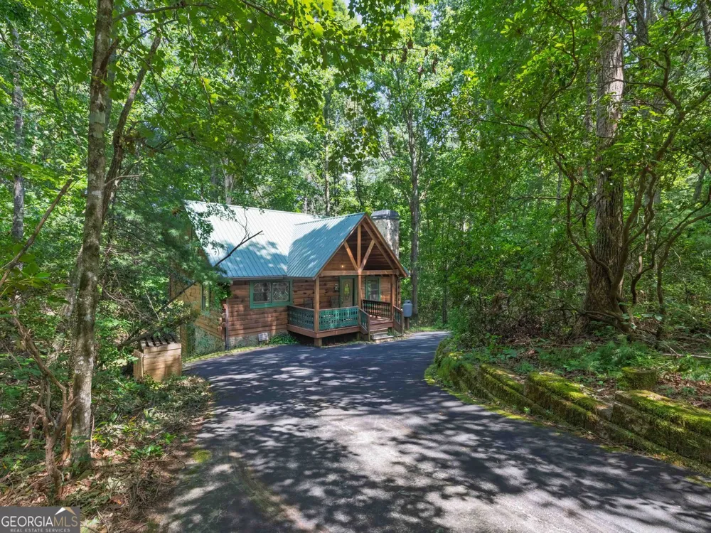 97 Eagles Nest RD Sautee Nacoochee, GA 30571