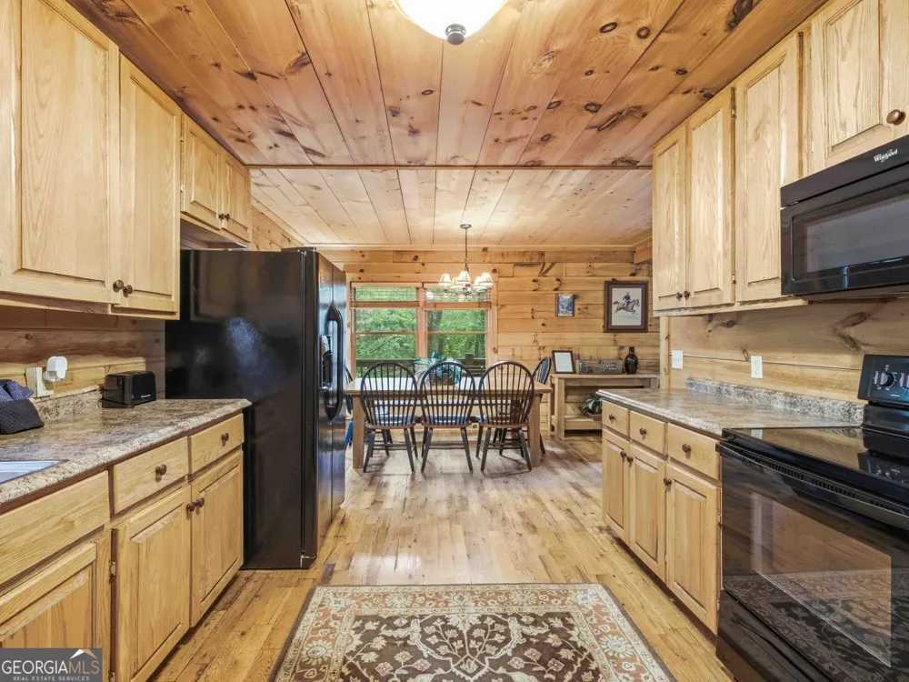 97 Eagles Nest RD Sautee Nacoochee, GA 30571