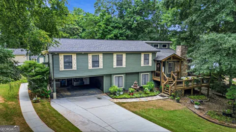 235 Roberts RD