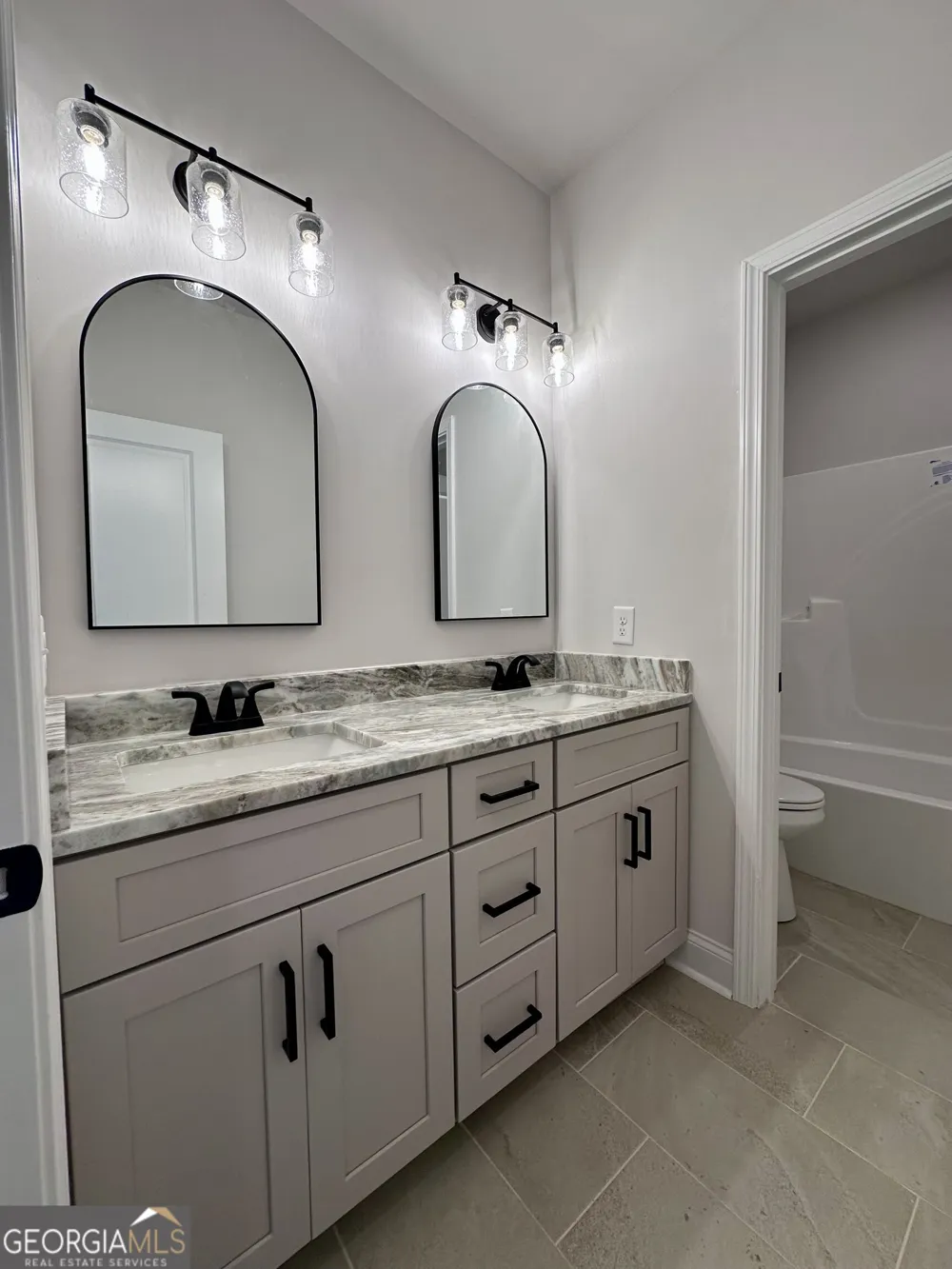 213 Lydia DR Bonaire, GA 31005