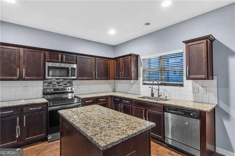 8438 Hillspire DR Douglasville, GA 30134