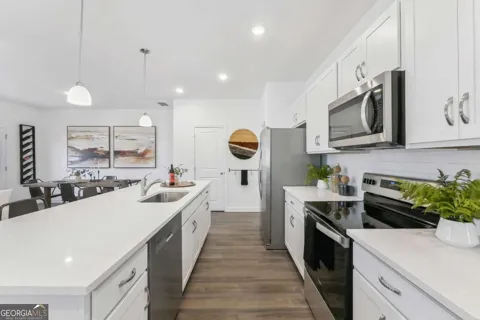 3820 Denton DR