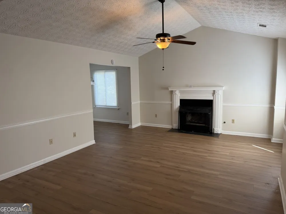 1819 Crescent Hill DR NW Acworth, GA 30102