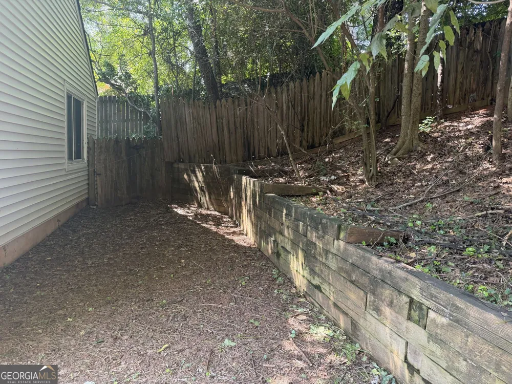 1819 Crescent Hill DR NW Acworth, GA 30102