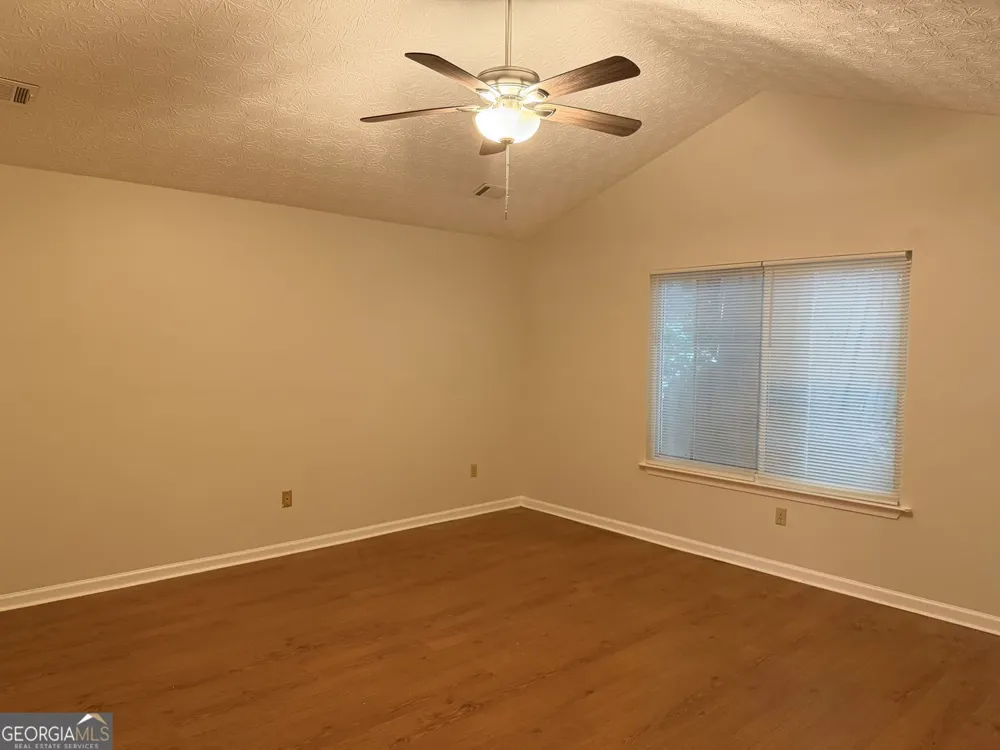 1819 Crescent Hill DR NW Acworth, GA 30102