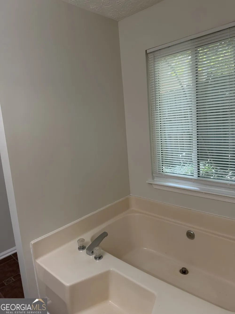 1819 Crescent Hill DR NW Acworth, GA 30102