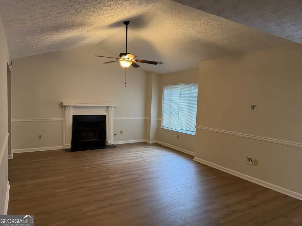 1819 Crescent Hill DR NW Acworth, GA 30102