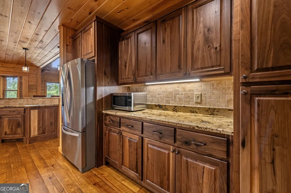 460 Wikle DR Ellijay, GA 30540