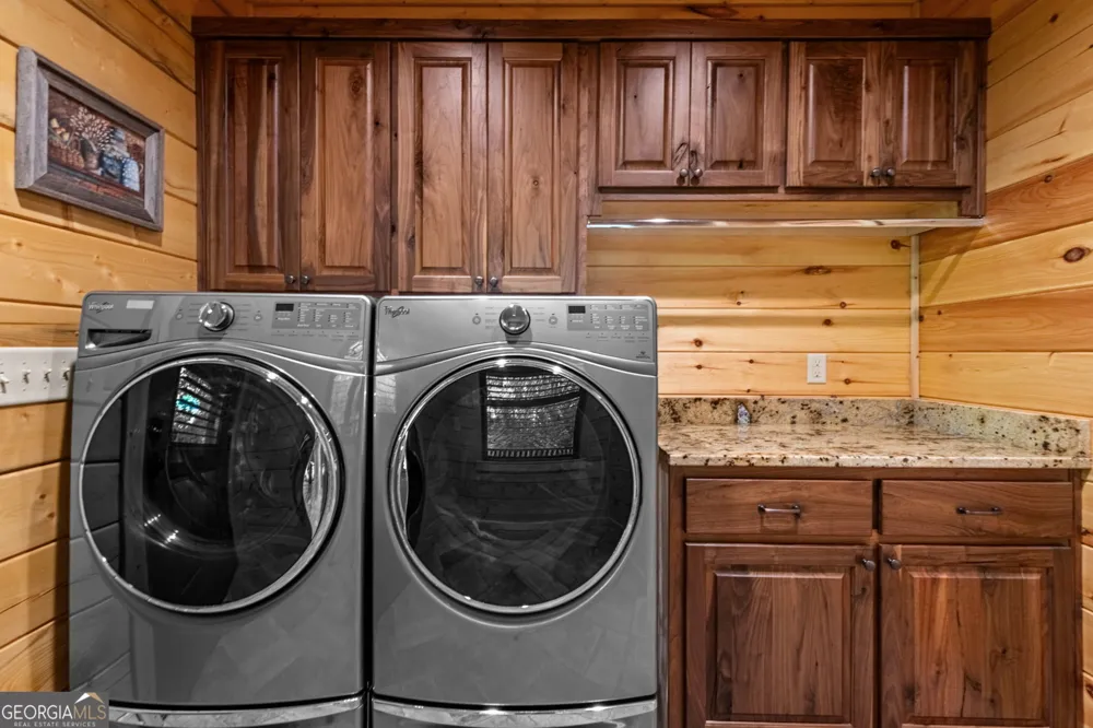 460 Wikle DR Ellijay, GA 30540