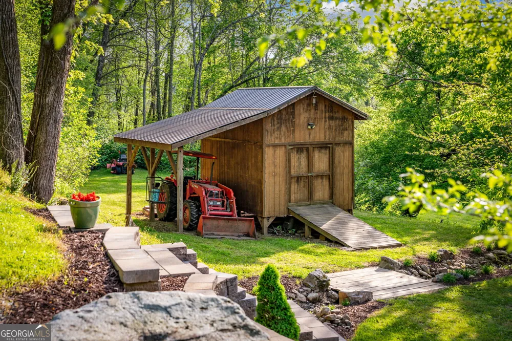 460 Wikle DR Ellijay, GA 30540