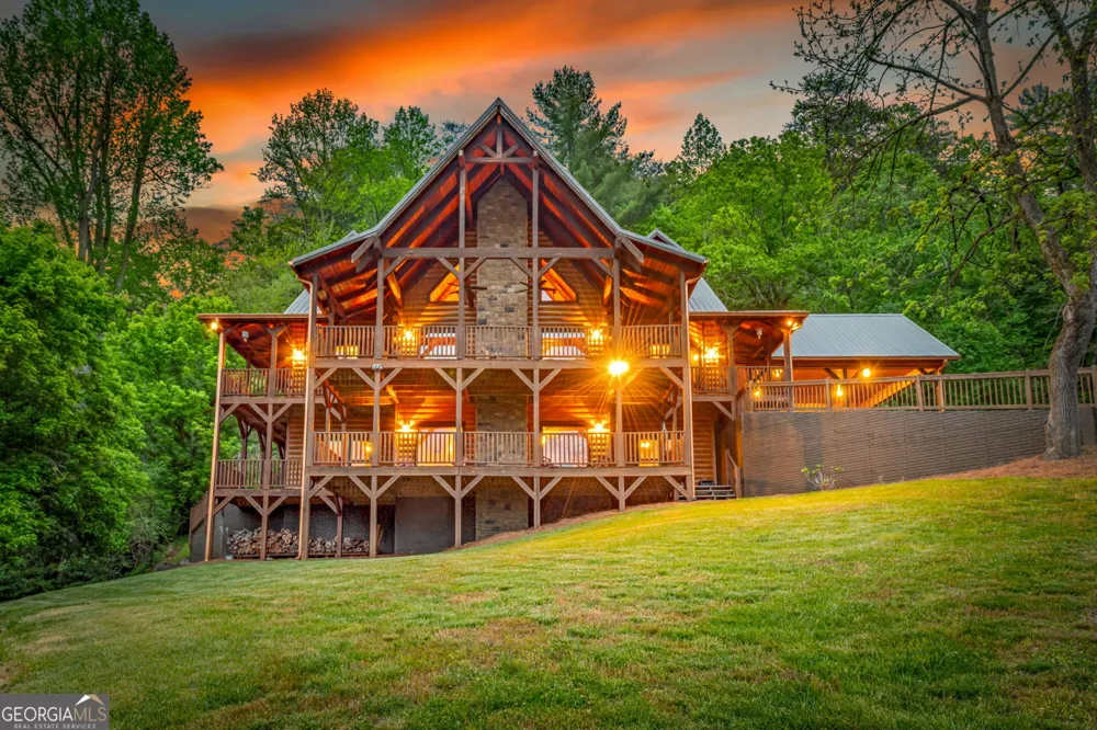 460 Wikle DR Ellijay, GA 30540