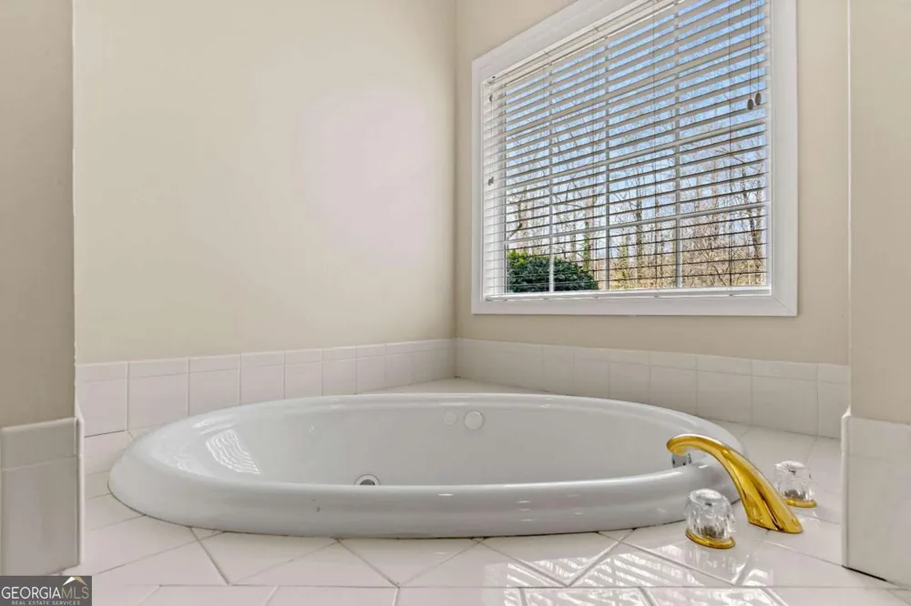 4838 Netherlands PL Flowery Branch, GA 30542