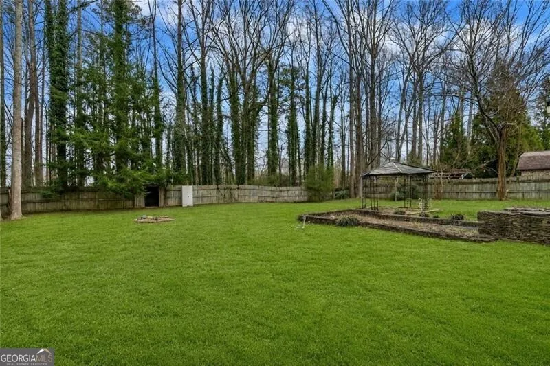 131 Arrowood LN Alpharetta, GA 30009