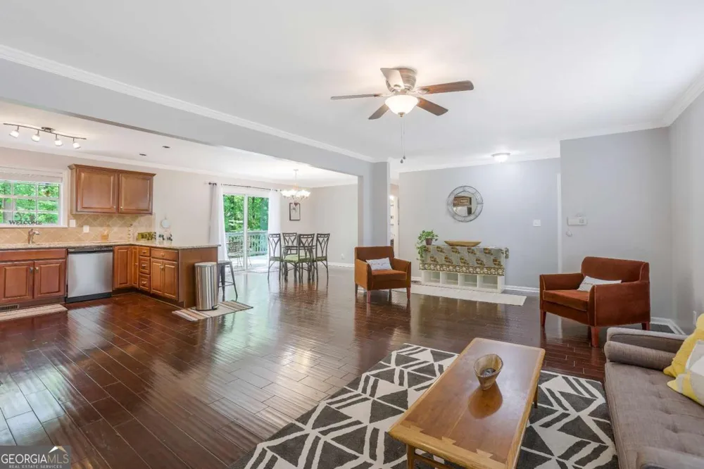 3211 Flamingo DR East Point, GA 30344