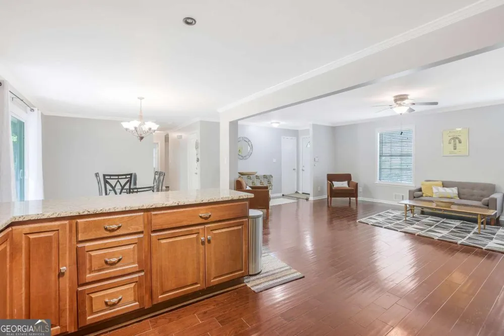 3211 Flamingo DR East Point, GA 30344