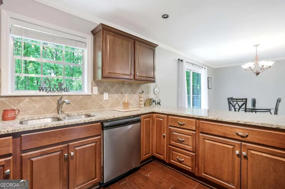 3211 Flamingo DR East Point, GA 30344