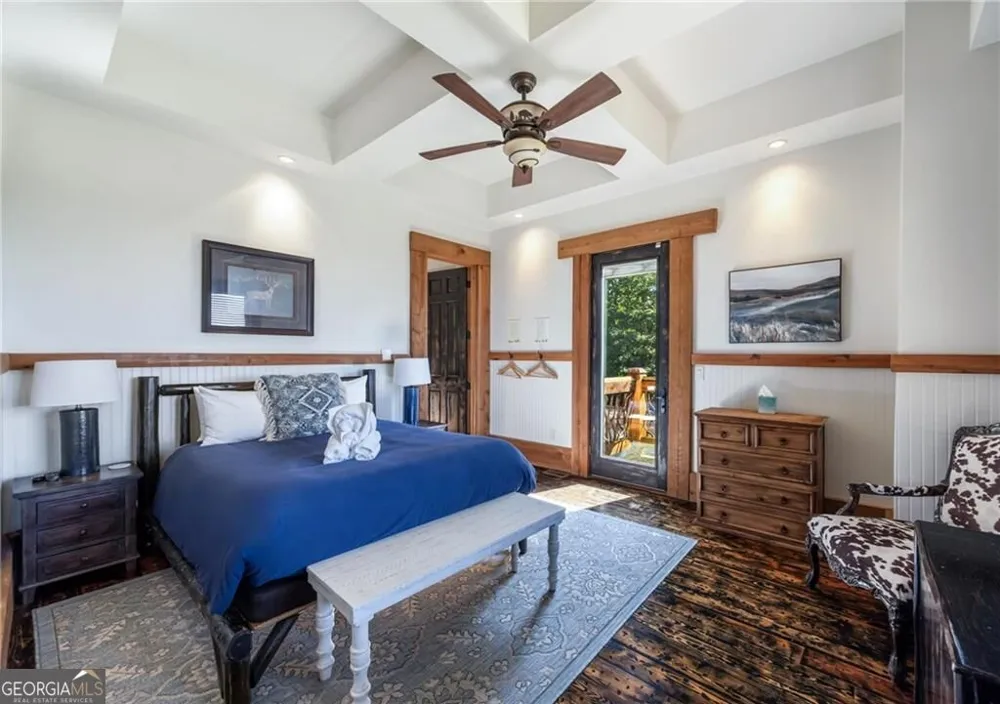 3049 Tray Mountain RD Sautee Nacoochee, GA 30157