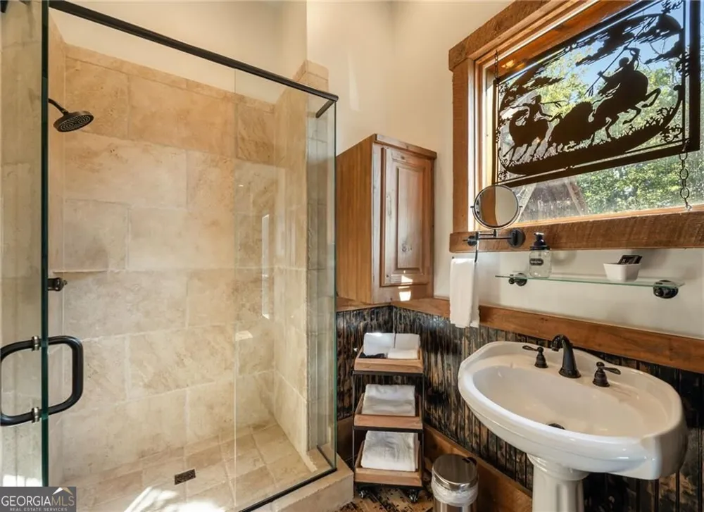 3049 Tray Mountain RD Sautee Nacoochee, GA 30157