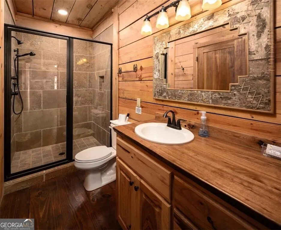 3049 Tray Mountain RD Sautee Nacoochee, GA 30157