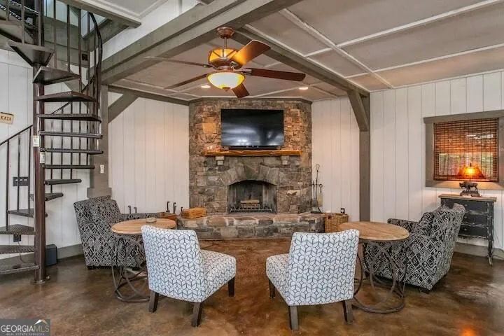 3049 Tray Mountain RD Sautee Nacoochee, GA 30157