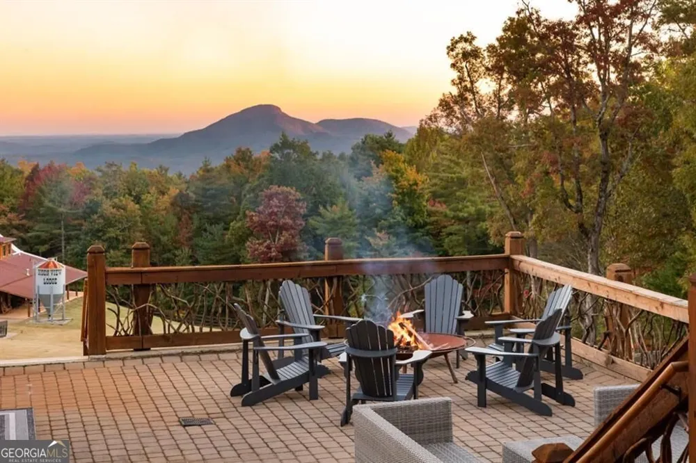 3049 Tray Mountain RD Sautee Nacoochee, GA 30157