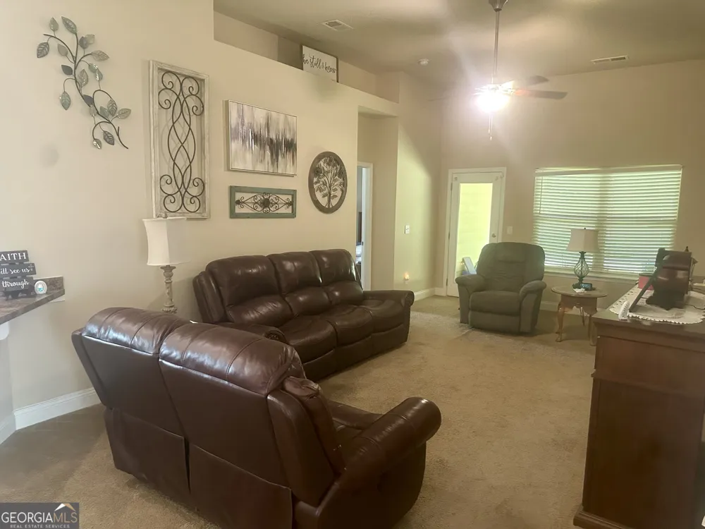 864 Crescent Ln Griffin, GA 30224