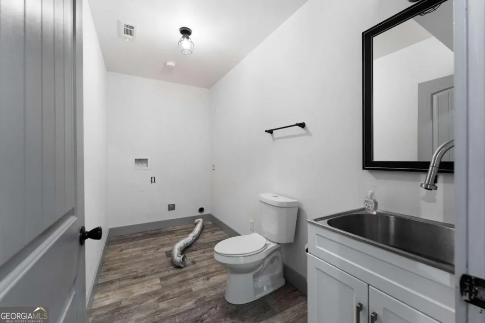 401 Blossom TRL Acworth, GA 30101