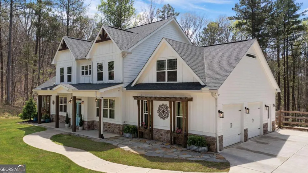 401 Blossom TRL Acworth, GA 30101