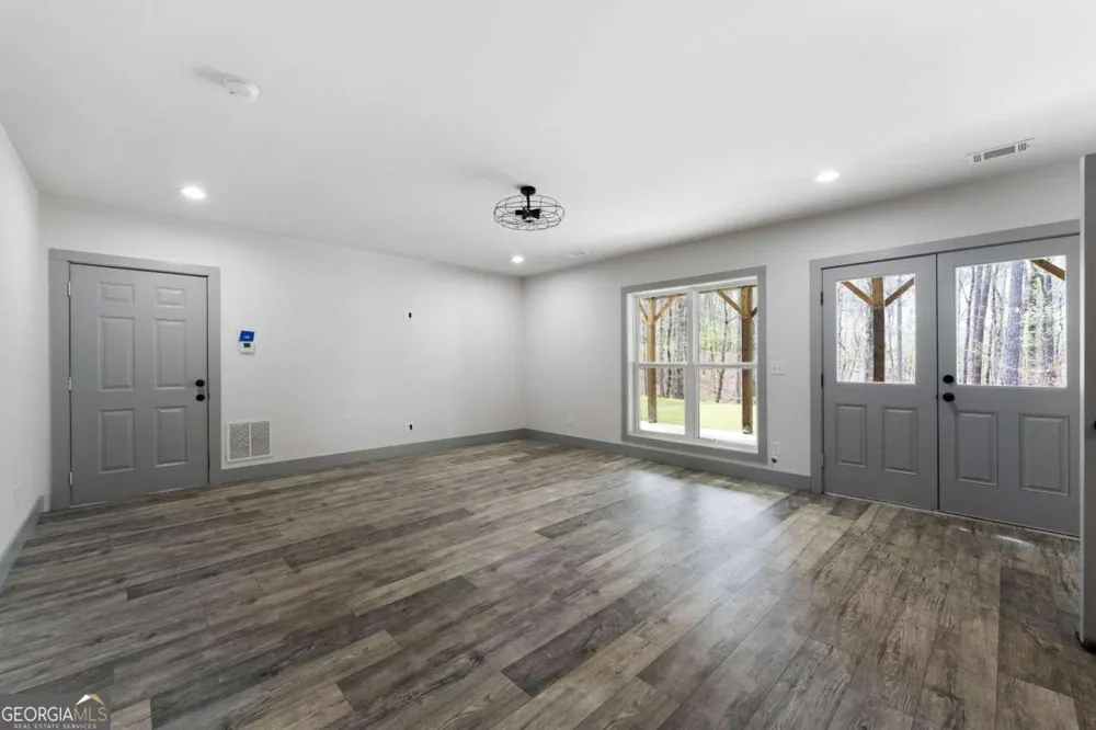 401 Blossom TRL Acworth, GA 30101