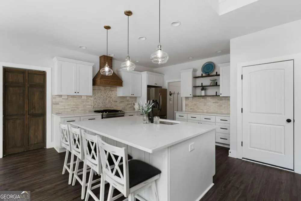 401 Blossom TRL Acworth, GA 30101