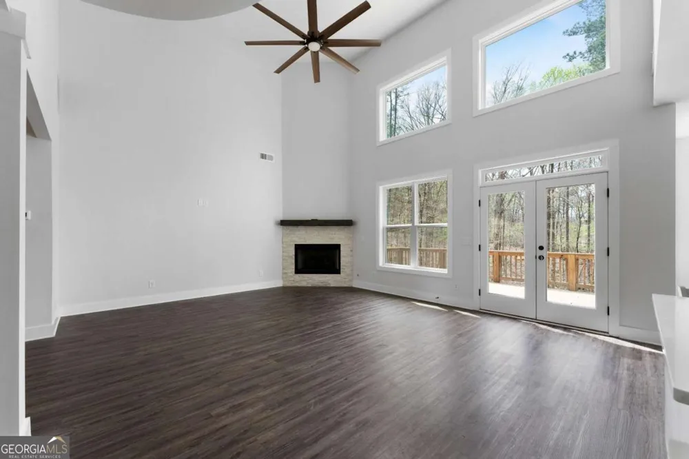401 Blossom TRL Acworth, GA 30101