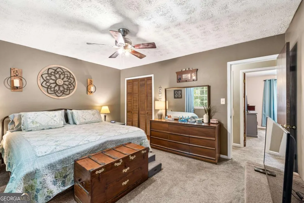 3266 SW Alcazar DR SW Lilburn, GA 30047