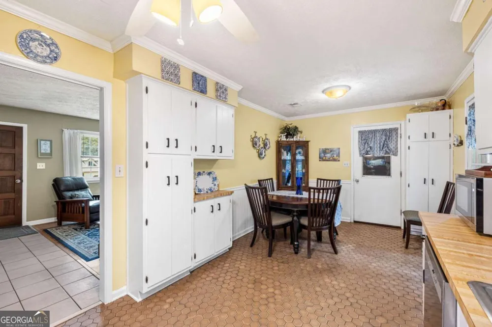 3266 SW Alcazar DR SW Lilburn, GA 30047