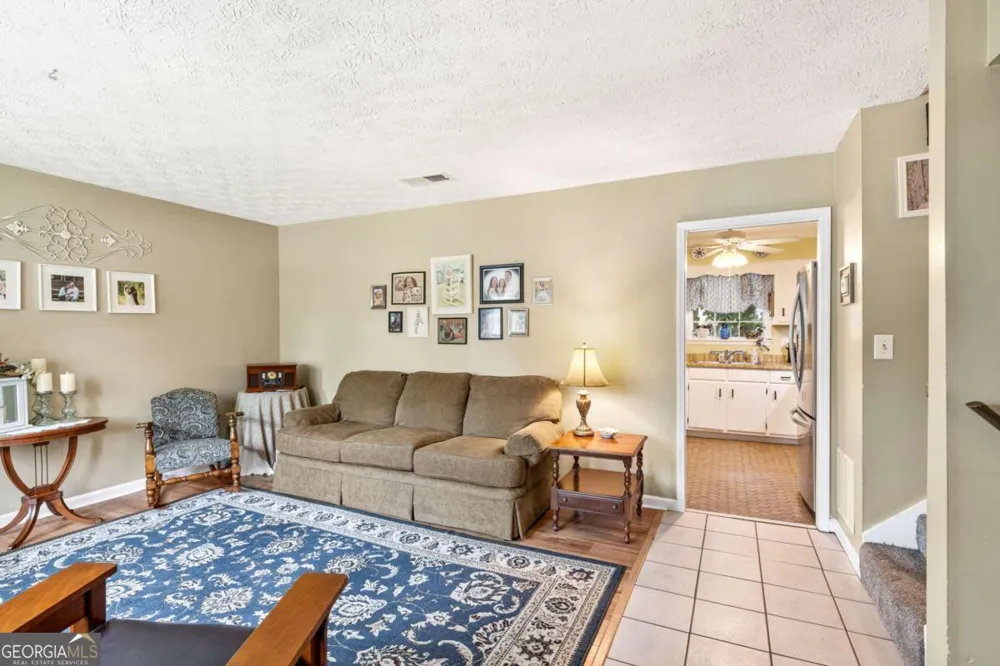 3266 SW Alcazar DR SW Lilburn, GA 30047
