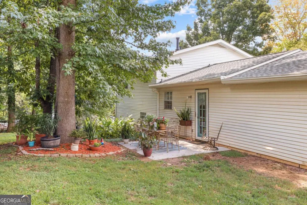 3266 SW Alcazar DR SW Lilburn, GA 30047