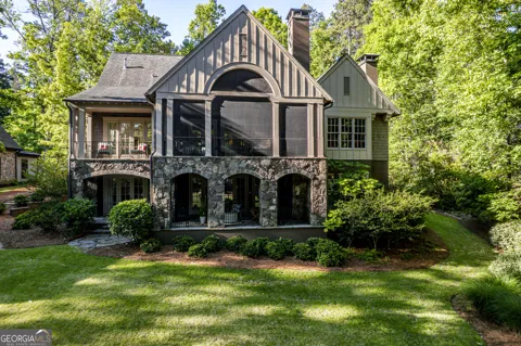 1000 Brickyard LN