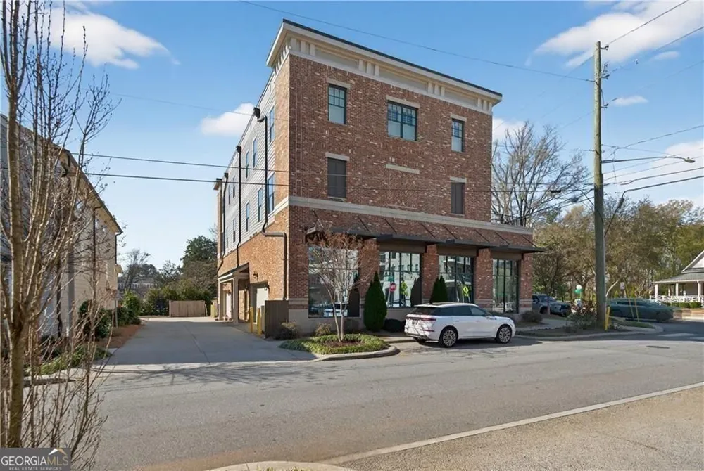 8255 Main ST Woodstock, GA 30188