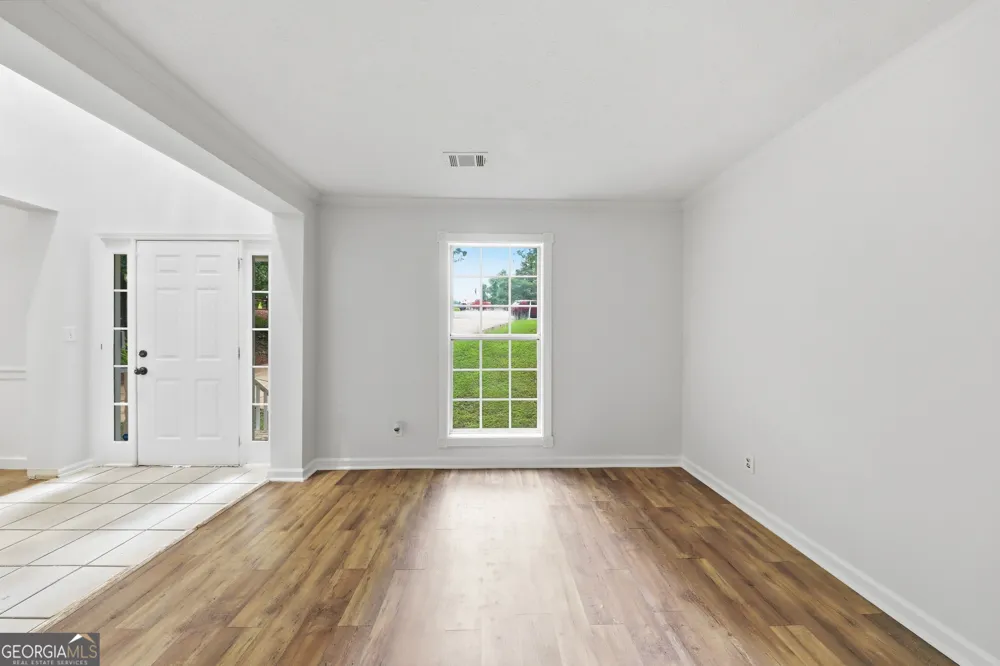 208 Foxdale CT LaGrange, GA 30240