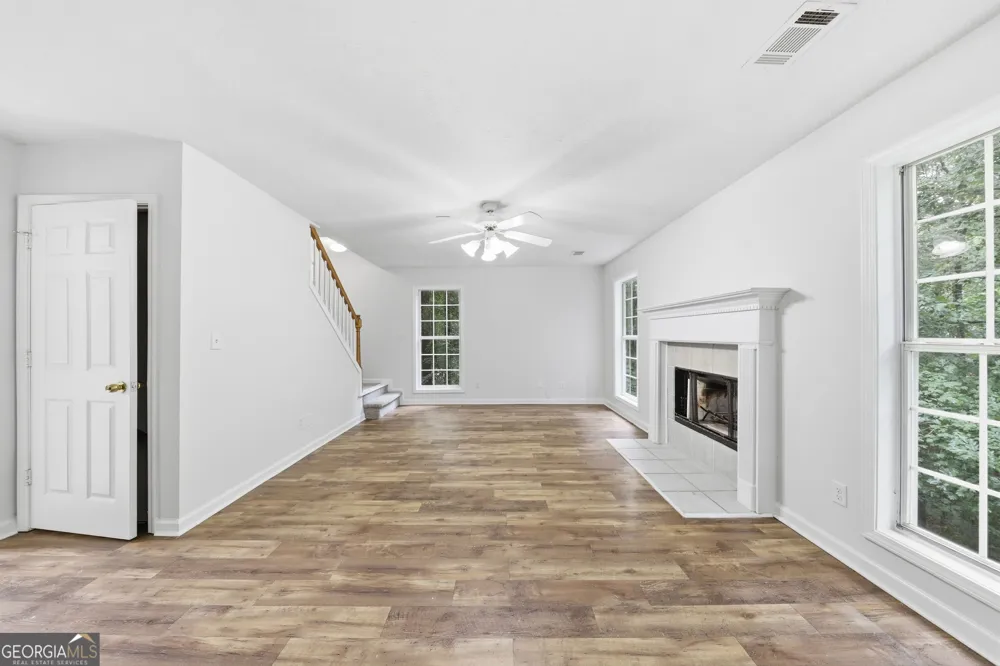 208 Foxdale CT LaGrange, GA 30240