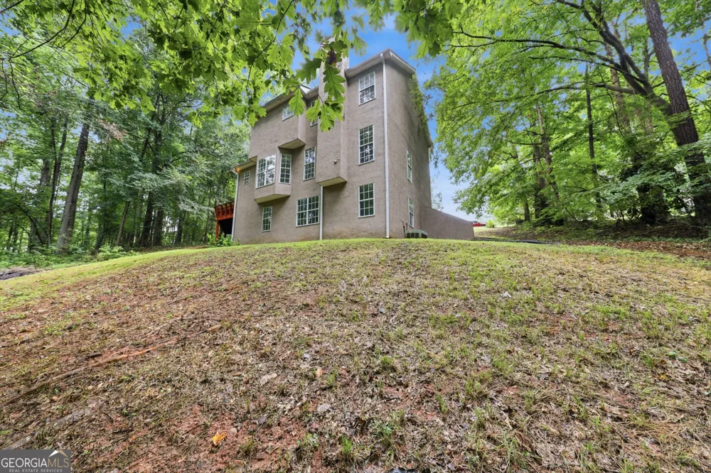 208 Foxdale CT LaGrange, GA 30240