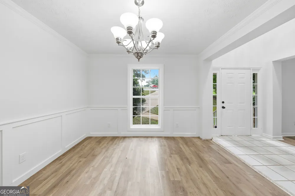 208 Foxdale CT LaGrange, GA 30240