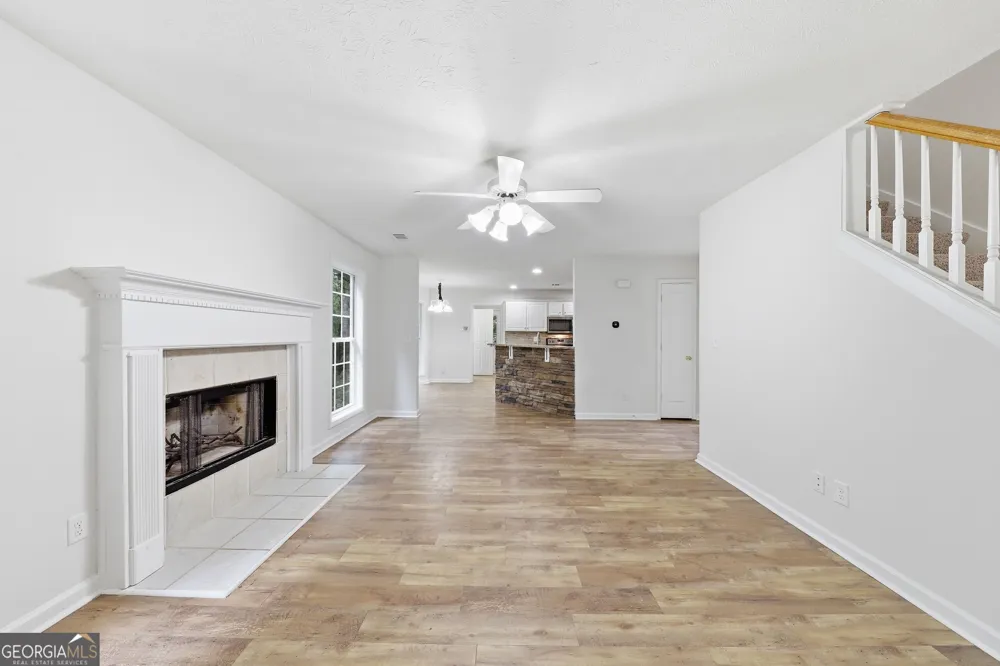 208 Foxdale CT LaGrange, GA 30240