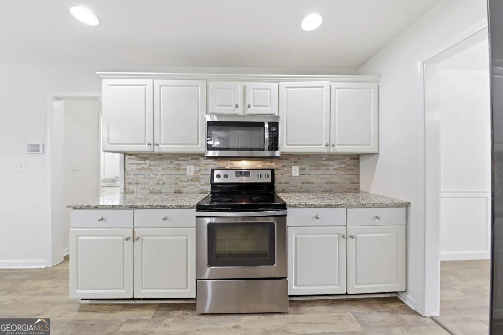 208 Foxdale CT LaGrange, GA 30240