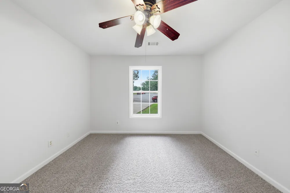 208 Foxdale CT LaGrange, GA 30240